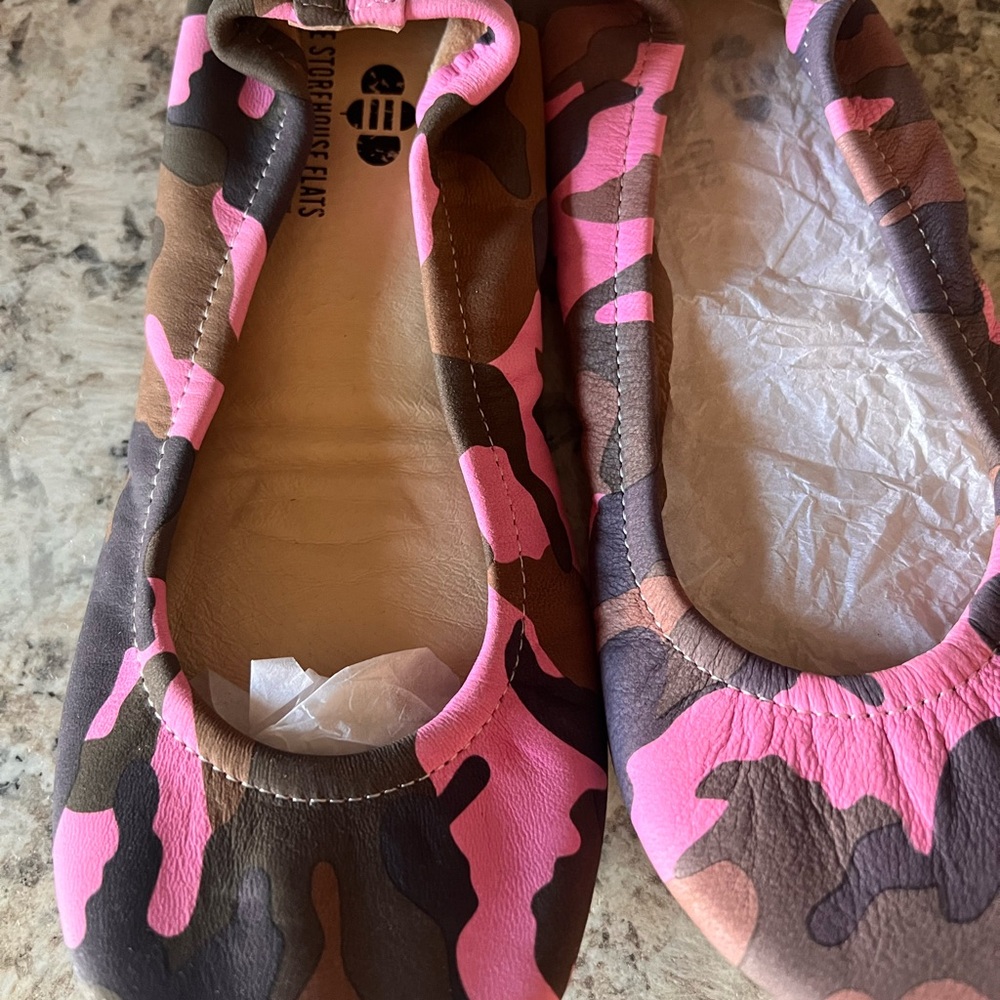 The storehouse flats Camouflage Women's Flats